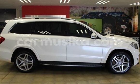 Nunua Ilio tumika Mercedes‒Benz G-klasse AMG Nyeupe Gari ndani ya Beitbridge nchini Matabeleland Kusini Nunua Ilio tumika Mercedes‒Benz G-klasse AMG Nyeupe Gari ndani ya Beitbridge nchini Matabeleland Kusini