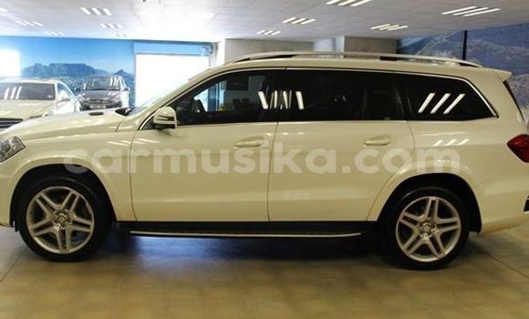 Nunua Ilio tumika Mercedes‒Benz G-klasse AMG Nyeupe Gari ndani ya Beitbridge nchini Matabeleland Kusini Nunua Ilio tumika Mercedes‒Benz G-klasse AMG Nyeupe Gari ndani ya Beitbridge nchini Matabeleland Kusini