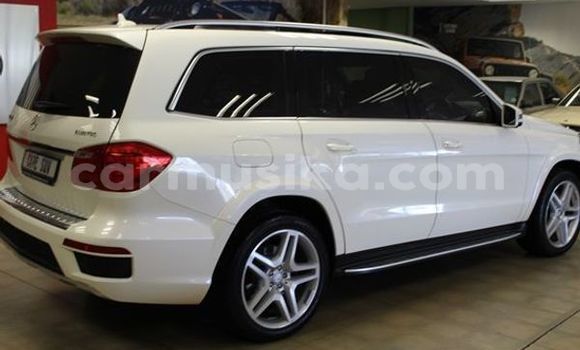 Nunua Ilio tumika Mercedes‒Benz G-klasse AMG Nyeupe Gari ndani ya Beitbridge nchini Matabeleland Kusini Nunua Ilio tumika Mercedes‒Benz G-klasse AMG Nyeupe Gari ndani ya Beitbridge nchini Matabeleland Kusini
