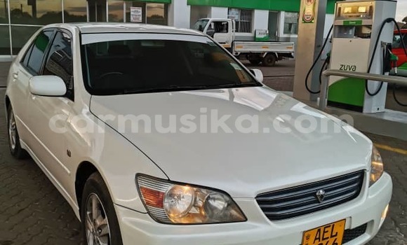 Nunua Mpya Toyota Altezza Nyeupe Gari ndani ya Avondale nchini Harare Nunua Mpya Toyota Altezza Nyeupe Gari ndani ya Avondale nchini Harare