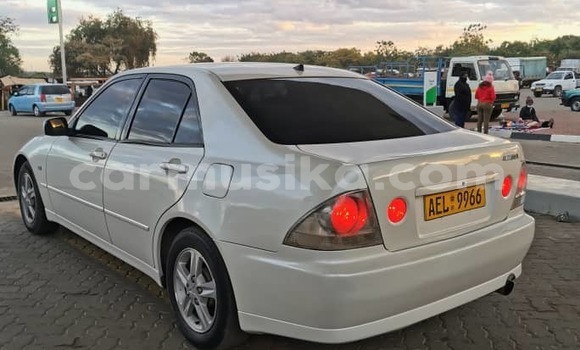 Nunua Mpya Toyota Altezza Nyeupe Gari ndani ya Avondale nchini Harare Nunua Mpya Toyota Altezza Nyeupe Gari ndani ya Avondale nchini Harare