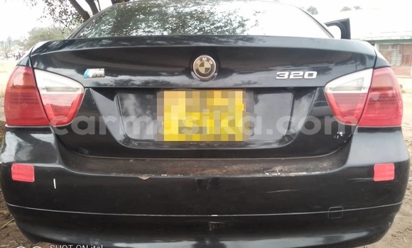 Nunua Mpya BMW 321 Nyeusi Gari ndani ya Avondale nchini Harare Nunua Mpya BMW 321 Nyeusi Gari ndani ya Avondale nchini Harare
