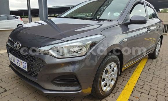 Nunua Ilio tumika Hyundai i20 Fedha Gari ndani ya Beitbridge nchini Matabeleland Kusini Nunua Ilio tumika Hyundai i20 Fedha Gari ndani ya Beitbridge nchini Matabeleland Kusini