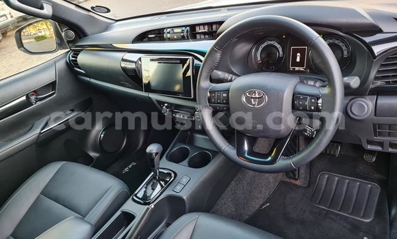 Buy Used Toyota Hilux White Car in Beitbridge in Matabeleland South Buy Used Toyota Hilux White Car in Beitbridge in Matabeleland South