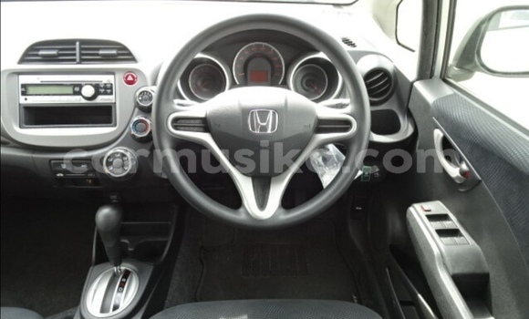 Nunua Ilio tumika Honda Fit Fedha Gari ndani ya Beitbridge nchini Matabeleland Kusini Nunua Ilio tumika Honda Fit Fedha Gari ndani ya Beitbridge nchini Matabeleland Kusini