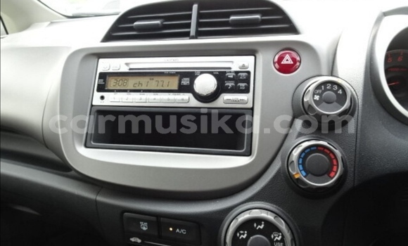 Nunua Ilio tumika Honda Fit Fedha Gari ndani ya Beitbridge nchini Matabeleland Kusini Nunua Ilio tumika Honda Fit Fedha Gari ndani ya Beitbridge nchini Matabeleland Kusini