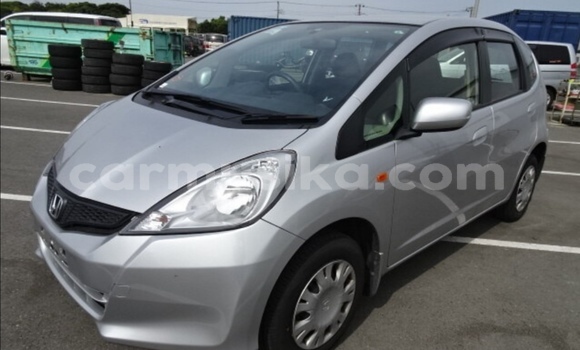 Nunua Ilio tumika Honda Fit Fedha Gari ndani ya Beitbridge nchini Matabeleland Kusini Nunua Ilio tumika Honda Fit Fedha Gari ndani ya Beitbridge nchini Matabeleland Kusini