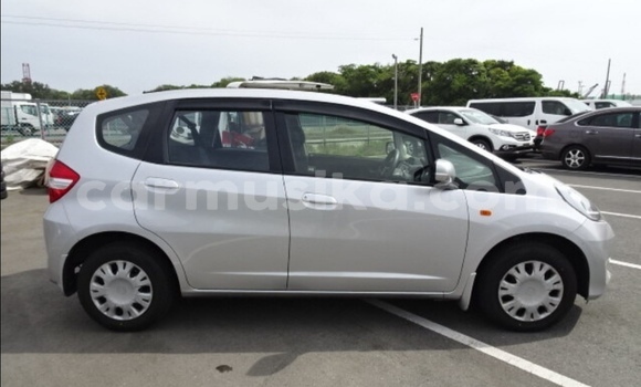 Nunua Ilio tumika Honda Fit Fedha Gari ndani ya Beitbridge nchini Matabeleland Kusini Nunua Ilio tumika Honda Fit Fedha Gari ndani ya Beitbridge nchini Matabeleland Kusini