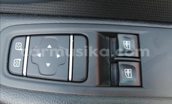 Nunua Ilio tumika Renault Clio Nyingine Gari ndani ya Beitbridge nchini Matabeleland Kusini Nunua Ilio tumika Renault Clio Nyingine Gari ndani ya Beitbridge nchini Matabeleland Kusini