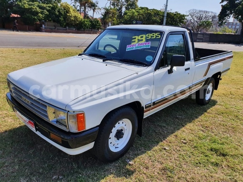 Big with watermark toyota hilux matabeleland south beitbridge 22595