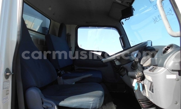 Acheter Occasion Voiture Mitsubishi Town Box Blanc à Beitbridge, Matabeleland South Acheter Occasion Voiture Mitsubishi Town Box Blanc à Beitbridge, Matabeleland South