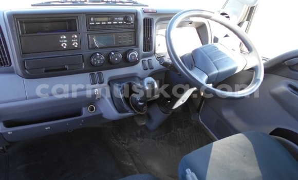 Acheter Occasion Voiture Mitsubishi Town Box Blanc à Beitbridge, Matabeleland South Acheter Occasion Voiture Mitsubishi Town Box Blanc à Beitbridge, Matabeleland South