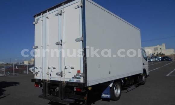 Acheter Occasion Voiture Mitsubishi Town Box Blanc à Beitbridge, Matabeleland South Acheter Occasion Voiture Mitsubishi Town Box Blanc à Beitbridge, Matabeleland South