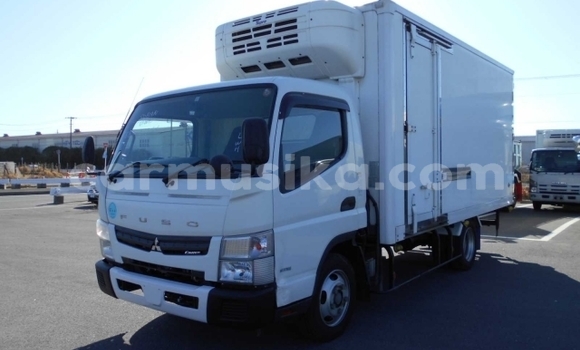 Acheter Occasion Voiture Mitsubishi Town Box Blanc à Beitbridge, Matabeleland South Acheter Occasion Voiture Mitsubishi Town Box Blanc à Beitbridge, Matabeleland South