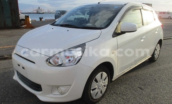 Buy Used Mitsubishi Colt White Car in Beitbridge in Matabeleland South Buy Used Mitsubishi Colt White Car in Beitbridge in Matabeleland South