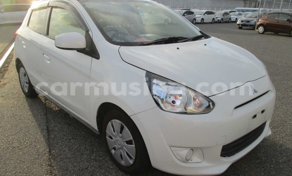 Buy Used Mitsubishi Colt White Car in Beitbridge in Matabeleland South Buy Used Mitsubishi Colt White Car in Beitbridge in Matabeleland South
