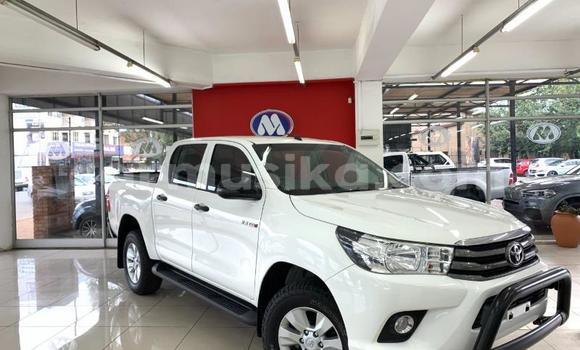 Tenga Tsaru Toyota Hilux Chena Mota in Chitungwiza in Harare Tenga Tsaru Toyota Hilux Chena Mota in Chitungwiza in Harare