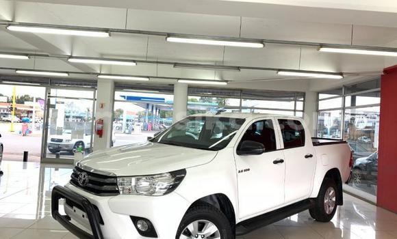 Tenga Tsaru Toyota Hilux Chena Mota in Chitungwiza in Harare Tenga Tsaru Toyota Hilux Chena Mota in Chitungwiza in Harare