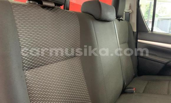 Tenga Tsaru Toyota Hilux Chena Mota in Chitungwiza in Harare Tenga Tsaru Toyota Hilux Chena Mota in Chitungwiza in Harare