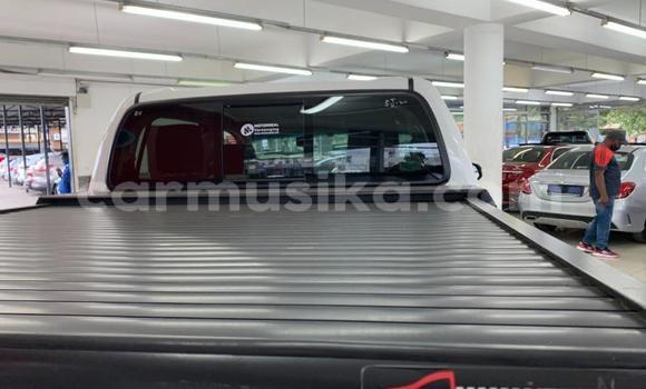 Tenga Tsaru Toyota Hilux Chena Mota in Chitungwiza in Harare Tenga Tsaru Toyota Hilux Chena Mota in Chitungwiza in Harare