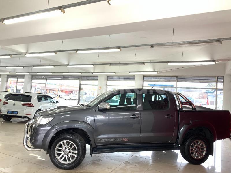 Big with watermark toyota hilux matabeleland south beitbridge 22610