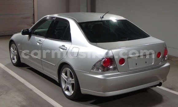 Nunua Ilio tumika Toyota Altezza Fedha Gari ndani ya Beitbridge nchini Matabeleland Kusini