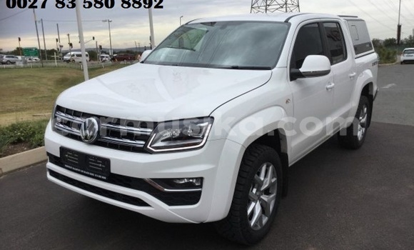 Tenga Tsaru Volkswagen Amarok Chena Mota in Beitbridge in Matabeleland South
