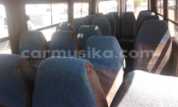 Tenga Tsaru Mercedes‒Benz Sprinter Chena Rori in Beitbridge in Matabeleland South Tenga Tsaru Mercedes‒Benz Sprinter Chena Rori in Beitbridge in Matabeleland South