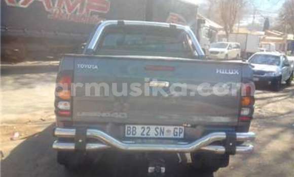 Tenga Tsaru Toyota Hilux Zvimwe Mota in Beitbridge in Matabeleland South Tenga Tsaru Toyota Hilux Zvimwe Mota in Beitbridge in Matabeleland South