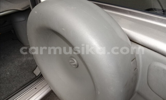 Acheter Occasion Voiture Toyota FunCargo Gris à Beitbridge, Matabeleland South Acheter Occasion Voiture Toyota FunCargo Gris à Beitbridge, Matabeleland South