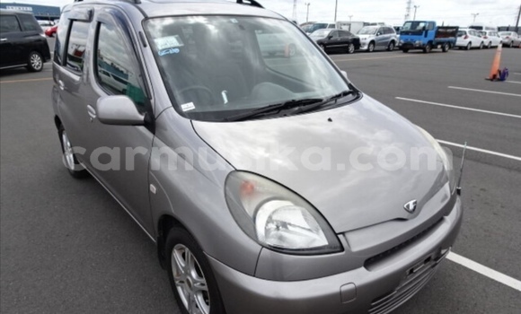 Acheter Occasion Voiture Toyota FunCargo Gris à Beitbridge, Matabeleland South Acheter Occasion Voiture Toyota FunCargo Gris à Beitbridge, Matabeleland South