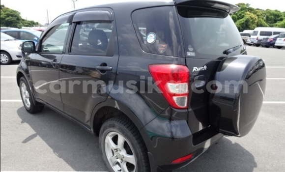 Acheter Occasion Voiture Toyota Rush Noir à Beitbridge, Matabeleland South Acheter Occasion Voiture Toyota Rush Noir à Beitbridge, Matabeleland South