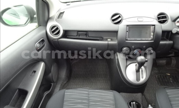 Nunua Ilio tumika Mazda Demio Kijani Gari ndani ya Beitbridge nchini Matabeleland Kusini Nunua Ilio tumika Mazda Demio Kijani Gari ndani ya Beitbridge nchini Matabeleland Kusini