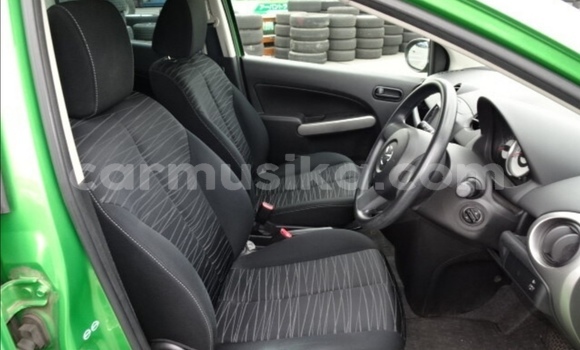 Nunua Ilio tumika Mazda Demio Kijani Gari ndani ya Beitbridge nchini Matabeleland Kusini Nunua Ilio tumika Mazda Demio Kijani Gari ndani ya Beitbridge nchini Matabeleland Kusini