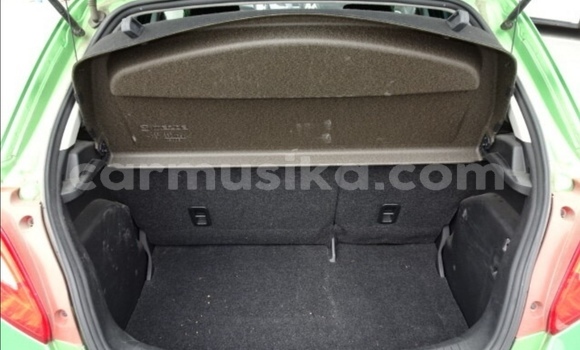 Nunua Ilio tumika Mazda Demio Kijani Gari ndani ya Beitbridge nchini Matabeleland Kusini Nunua Ilio tumika Mazda Demio Kijani Gari ndani ya Beitbridge nchini Matabeleland Kusini