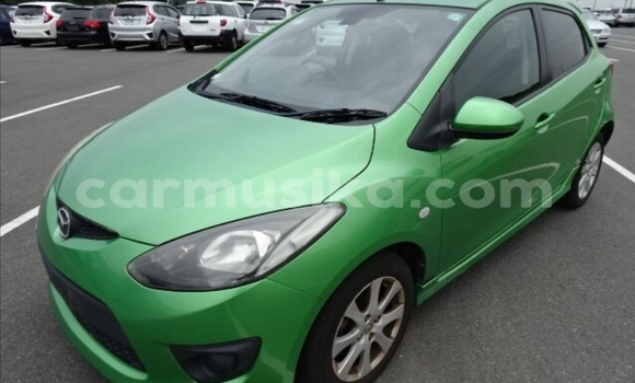 Nunua Ilio tumika Mazda Demio Kijani Gari ndani ya Beitbridge nchini Matabeleland Kusini Nunua Ilio tumika Mazda Demio Kijani Gari ndani ya Beitbridge nchini Matabeleland Kusini