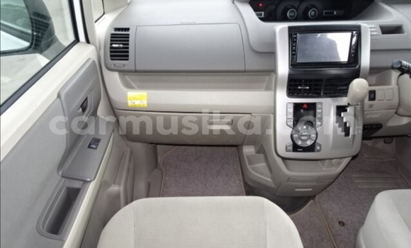 Tenga Tsaru Toyota Noah Chena Mota in Beitbridge in Matabeleland South Tenga Tsaru Toyota Noah Chena Mota in Beitbridge in Matabeleland South