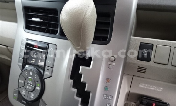 Tenga Tsaru Toyota Noah Chena Mota in Beitbridge in Matabeleland South Tenga Tsaru Toyota Noah Chena Mota in Beitbridge in Matabeleland South