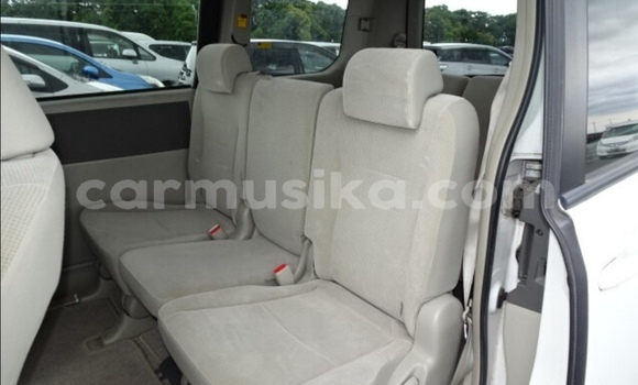 Tenga Tsaru Toyota Noah Chena Mota in Beitbridge in Matabeleland South Tenga Tsaru Toyota Noah Chena Mota in Beitbridge in Matabeleland South