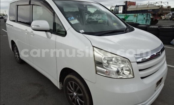 Tenga Tsaru Toyota Noah Chena Mota in Beitbridge in Matabeleland South Tenga Tsaru Toyota Noah Chena Mota in Beitbridge in Matabeleland South