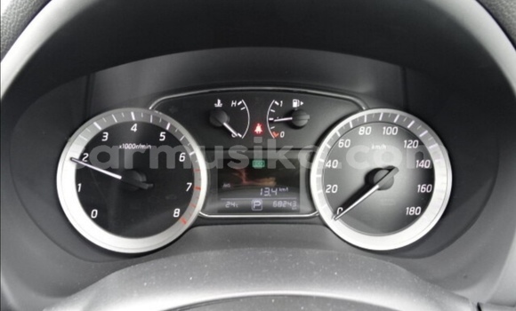 Acheter Occasion Voiture Nissan Sylphy Blanc à Beitbridge, Matabeleland South Acheter Occasion Voiture Nissan Sylphy Blanc à Beitbridge, Matabeleland South