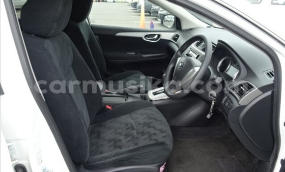 Acheter Occasion Voiture Nissan Sylphy Blanc à Beitbridge, Matabeleland South Acheter Occasion Voiture Nissan Sylphy Blanc à Beitbridge, Matabeleland South