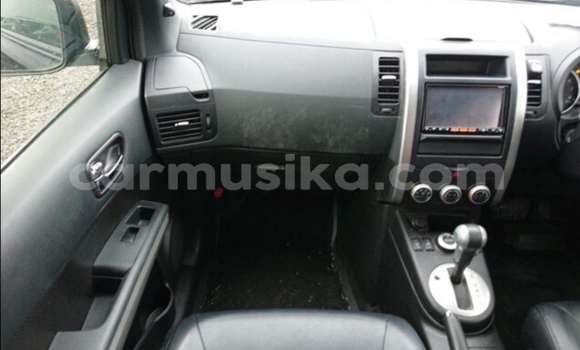 Nunua Ilio tumika Nissan X–Trail Nyeusi Gari ndani ya Beitbridge nchini Matabeleland Kusini Nunua Ilio tumika Nissan X–Trail Nyeusi Gari ndani ya Beitbridge nchini Matabeleland Kusini