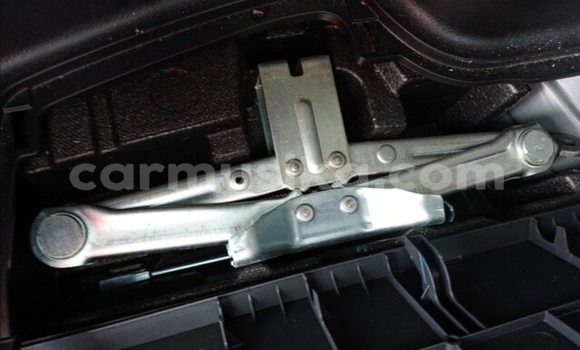 Nunua Ilio tumika Nissan X–Trail Nyeusi Gari ndani ya Beitbridge nchini Matabeleland Kusini Nunua Ilio tumika Nissan X–Trail Nyeusi Gari ndani ya Beitbridge nchini Matabeleland Kusini