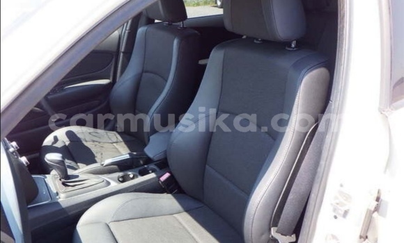 Acheter Occasion Voiture BMW 1-Series Blanc à Beitbridge, Matabeleland South Acheter Occasion Voiture BMW 1-Series Blanc à Beitbridge, Matabeleland South