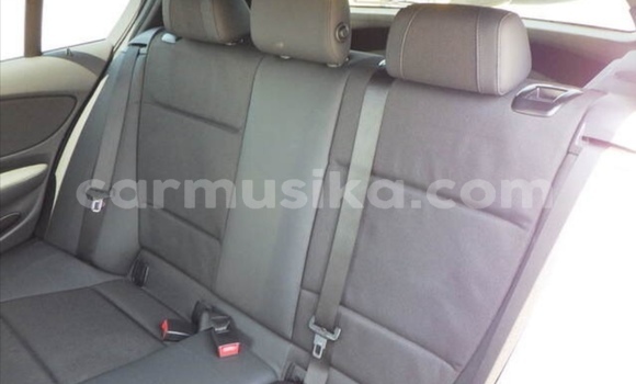 Acheter Occasion Voiture BMW 1-Series Blanc à Beitbridge, Matabeleland South Acheter Occasion Voiture BMW 1-Series Blanc à Beitbridge, Matabeleland South