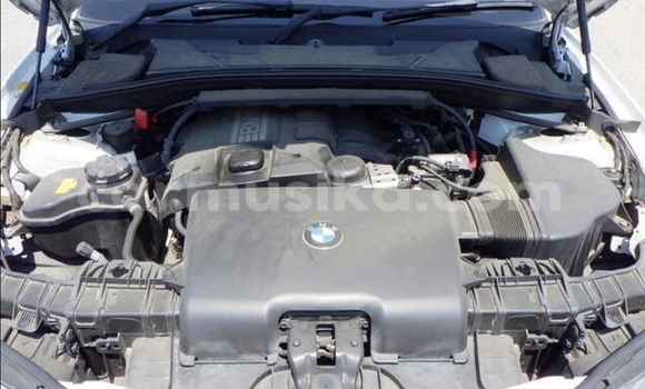 Acheter Occasion Voiture BMW 1-Series Blanc à Beitbridge, Matabeleland South Acheter Occasion Voiture BMW 1-Series Blanc à Beitbridge, Matabeleland South