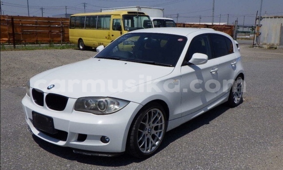 Acheter Occasion Voiture BMW 1-Series Blanc à Beitbridge, Matabeleland South Acheter Occasion Voiture BMW 1-Series Blanc à Beitbridge, Matabeleland South