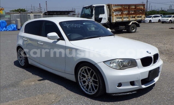 Acheter Occasion Voiture BMW 1-Series Blanc à Beitbridge, Matabeleland South Acheter Occasion Voiture BMW 1-Series Blanc à Beitbridge, Matabeleland South