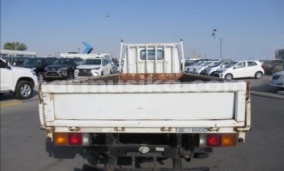 Acheter Occasion Utilitaire Mitsubishi Canter Blanc à Beitbridge, Matabeleland South Acheter Occasion Utilitaire Mitsubishi Canter Blanc à Beitbridge, Matabeleland South